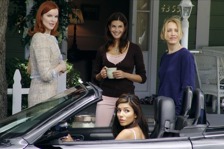 MARCIA CROSS, TERI HATCHER, FELICITY HUFFMAN, EVA LONGORIA, DESPERATE HOUSEWIVES, 2004