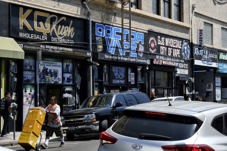 Image: A Los Angeles street lined with wholesale vape shops on Aug. 28, 2019.