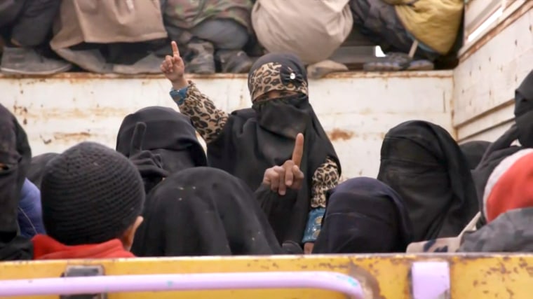 Image: A truck, filled with women and children from Baghouz, shortly before leaving for the al Hol camp, March 2019.