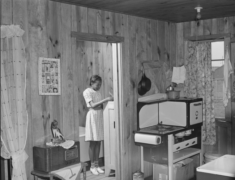 Inside a home for agricultural workers in Okeechobee migratory labor camp, Belle Glade, Fla., in 1941.