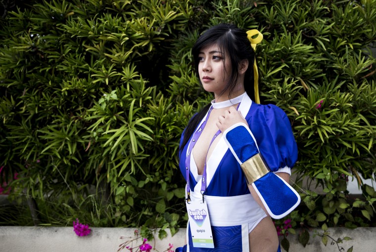 Image: Quqco cosplays as the character Kasumi at TwitchCon in San Diego on Sept. 28, 2019.