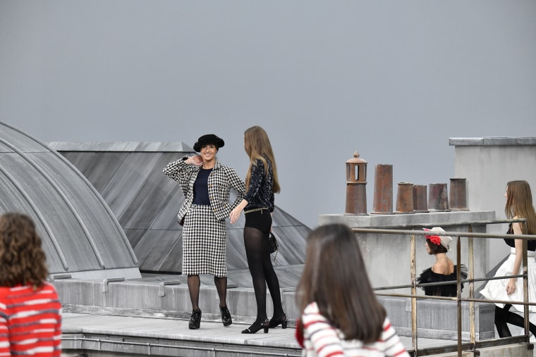 Chanel : Runway - Paris Fashion Week - Womenswear Spring Summer 2020