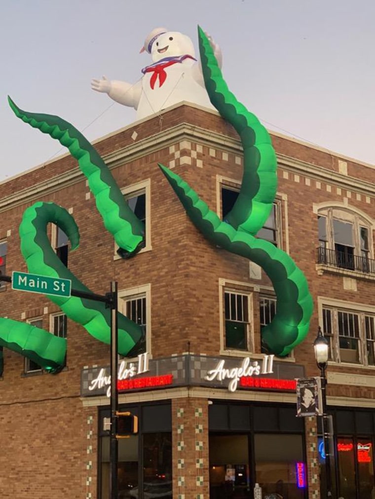 A family friend of the owner created the tentacles, which are kept inflated by fans. 