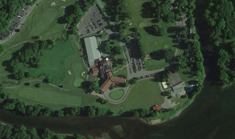 The red-roofed Shawnee Inn and Golf Resort in Monroe County, Pa.