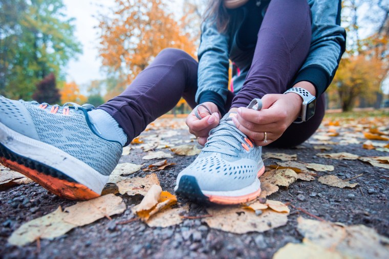 Image: Woman getting ready for a workout