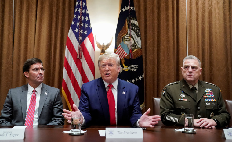 Image: Trump meets with senior military leaders at the White House in Washington