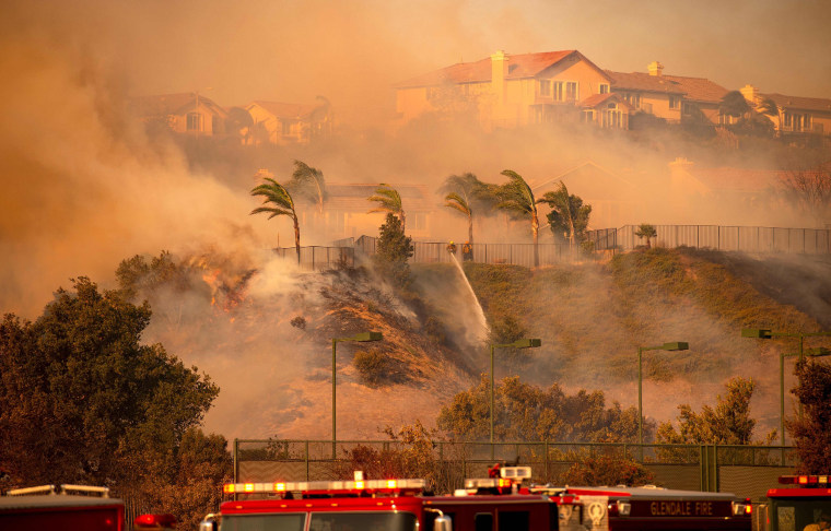 Image: US-CALIFORNIA-WILDFIRES