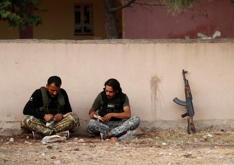 Image: Turkey-backed Syrian rebel fighters