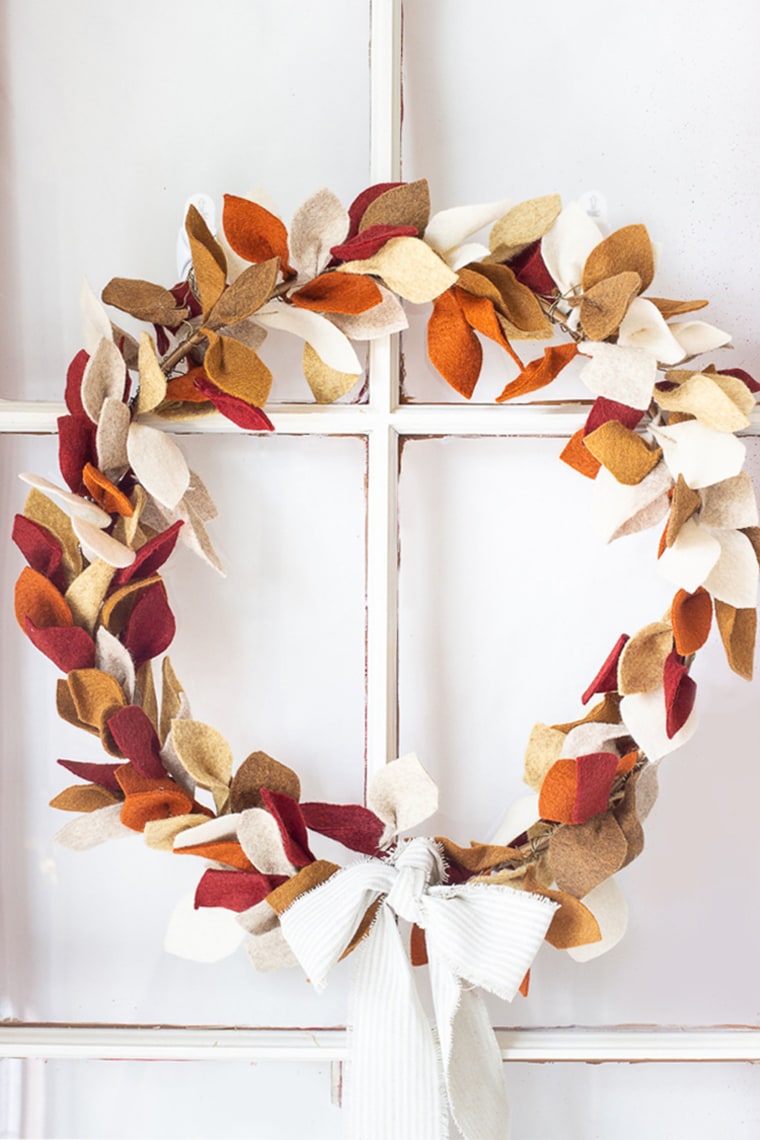 DIY Fall Felt Leaf Wreath