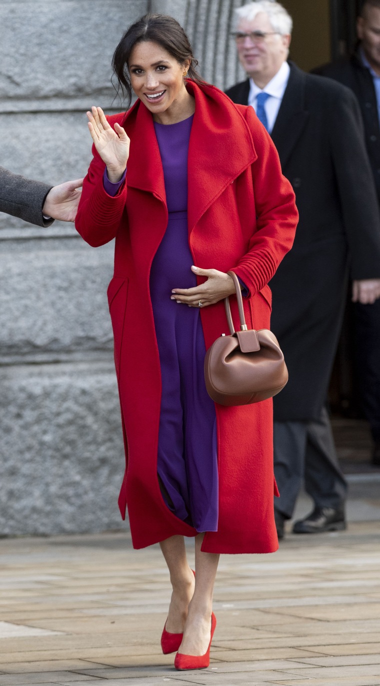 Meghan markle red outlet coat purple dress