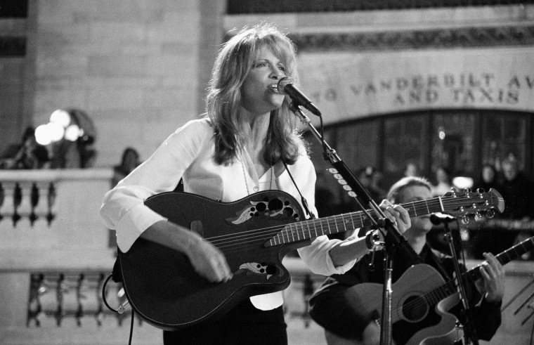 Carly Simon performing at Grand Central