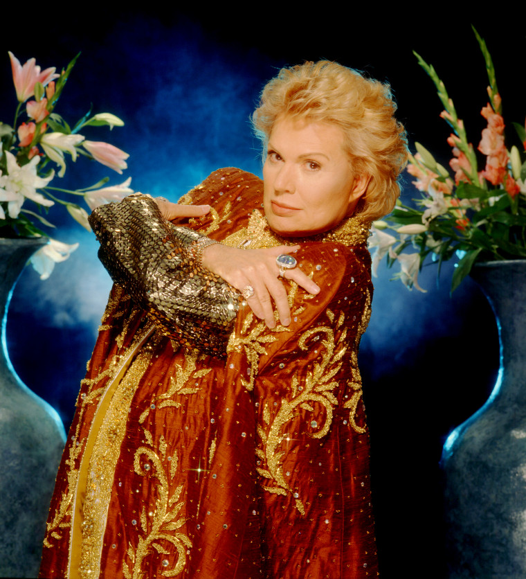 Image: Walter Mercado in Los Angeles in 2001.