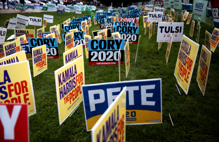 Image: Democratic presidential candidate signs at the Polk County Steak Fry in Des Moines, Iowa, on Sept. 21, 2019.