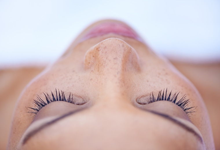 There are some important steps to take as you prepare for your lash lift. 