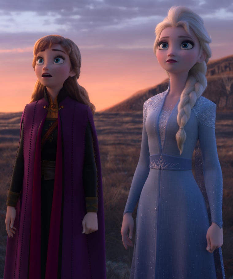 Er is behoefte aan huiselijk Bot Kristen Bell uses 'Frozen' sisters Elsa and Anna to discipline her daughters