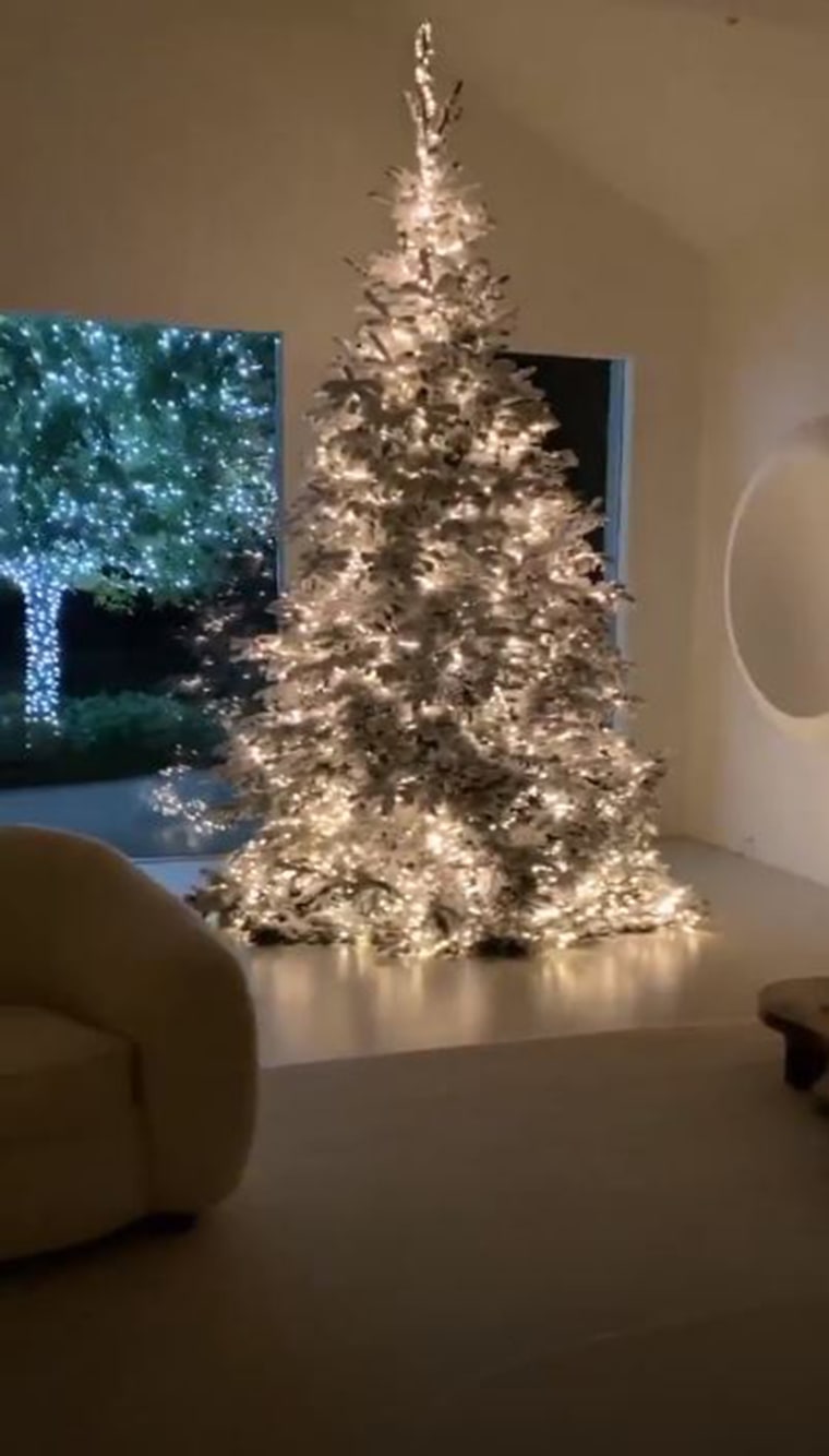 Kim Kardashian West Christmas decor