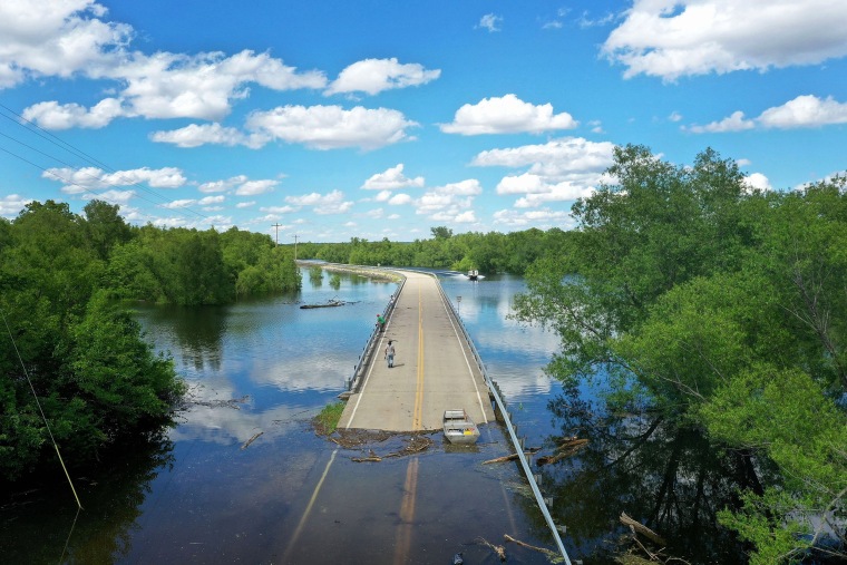 Image: BESTPIX - Midwest Rivers Reach Major Flood Stage At Historic Levels