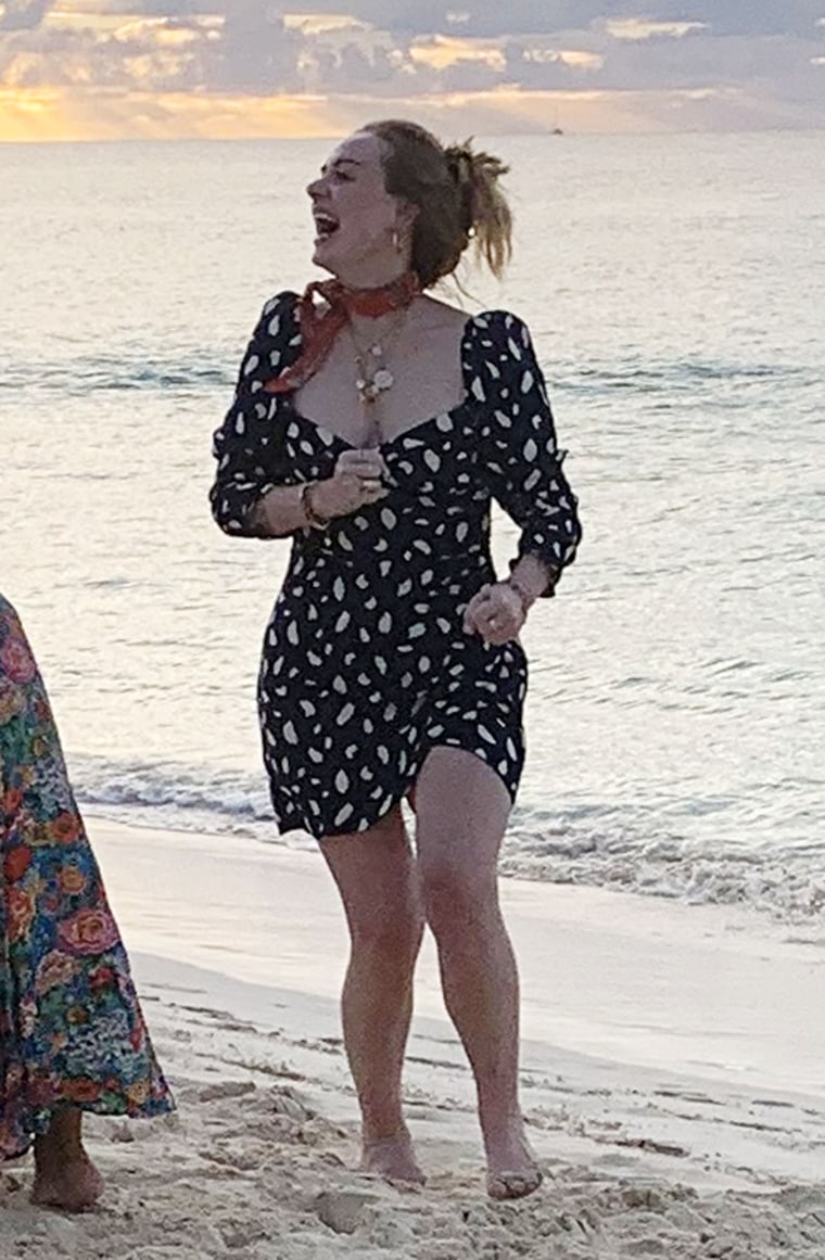 Adele on vacation in the Caribbean