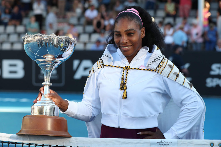 Serena Williams wins her 1st title since becoming a mom