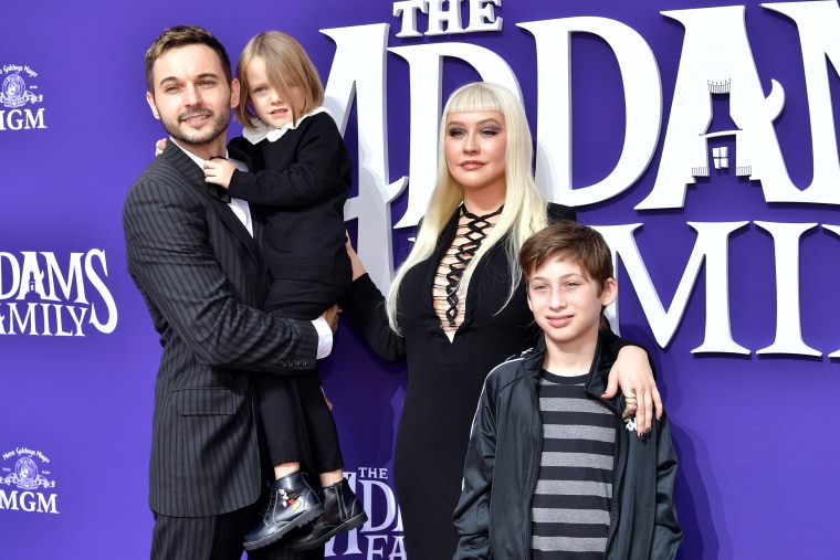 Image: Premiere Of MGM's "The Addams Family" - Arrivals