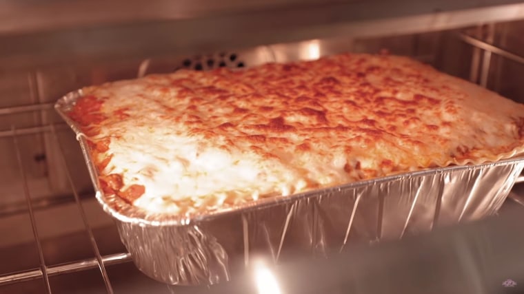 Paris Hilton now has a cooking show and she makes lasagna