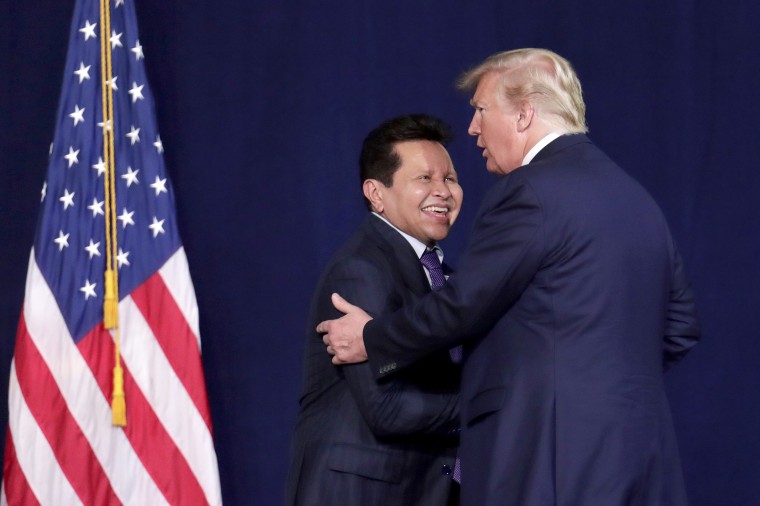 Image: Donald Trump, Guillermo Maldonado