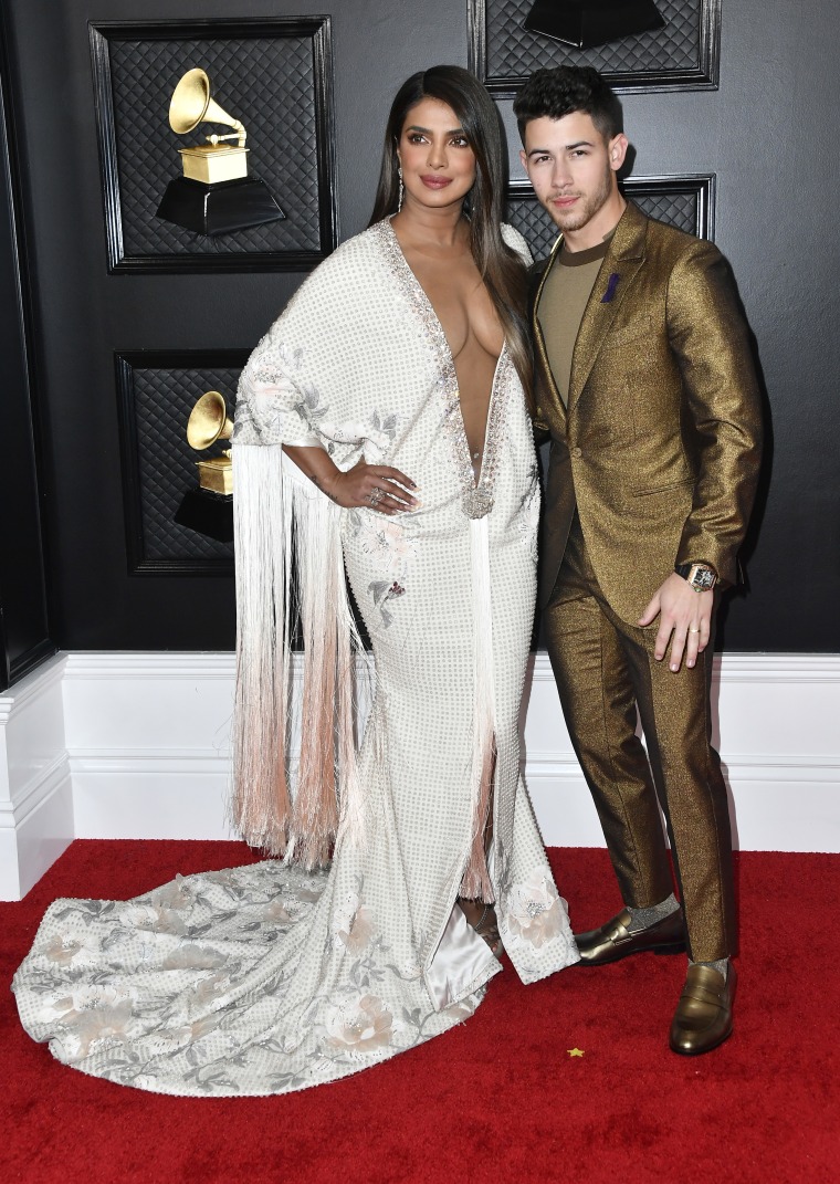 Priyanka Chopra Nick Jonas Pay Tribute To Kobe Bryant At The Grammys 9505