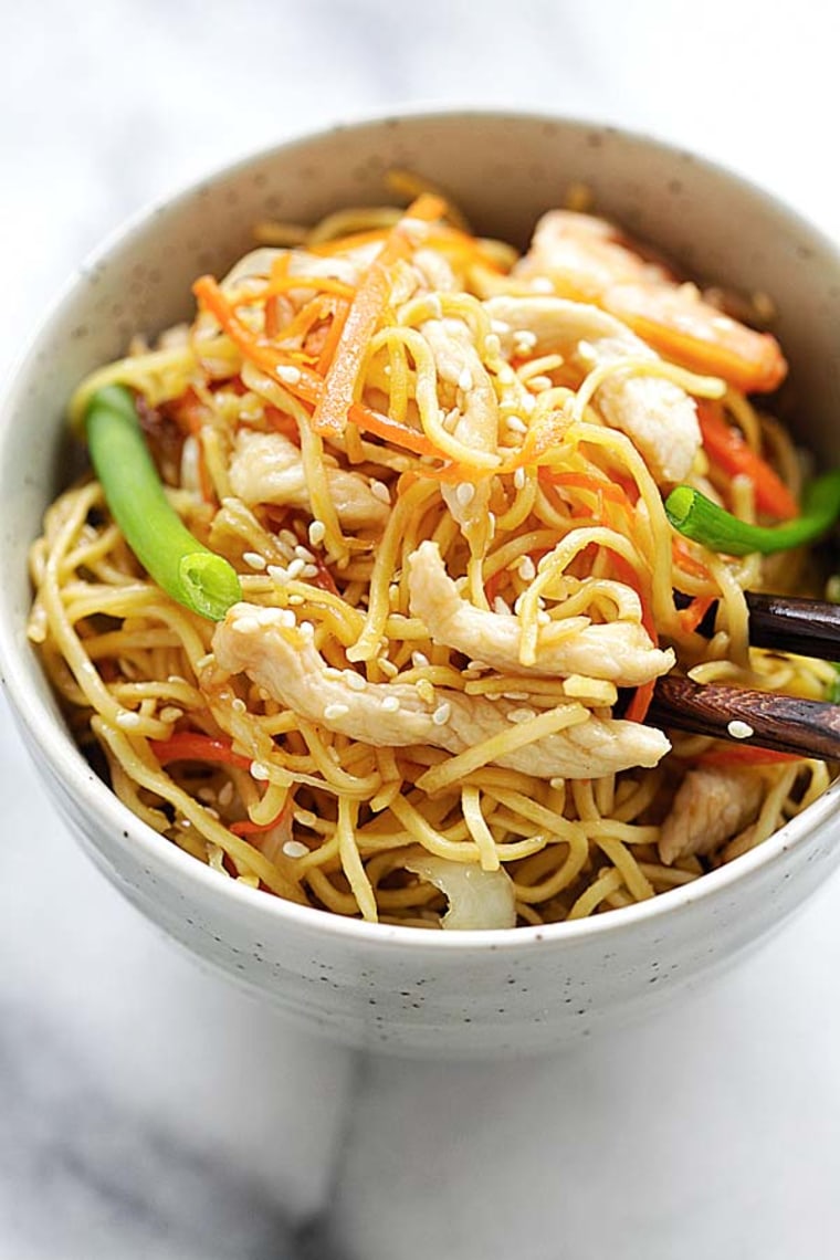 You can make these chow mein noodles in a skillet or a traditional wok.