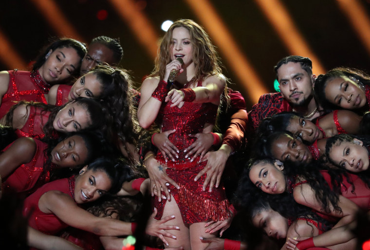 Miami, USA. 02nd Feb, 2020. Bad Bunny and Shakira perform during the Pepsi  Halftime Show during Super Bowl LIV between the San Francisco 49ers and the  Kansas City Chiefs held at Hard