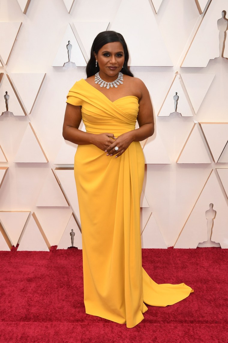 Mindy Kaling Oscars 2020 red carpet, Dolce&amp;Gabbana