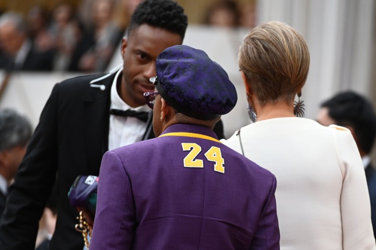 Spike Lee pays tribute to Kobe Bryant with his Oscars suit