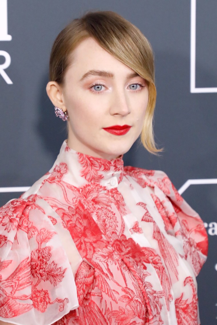 Oscars 2020: Saoirse Ronan debuts new bangs on red carpet