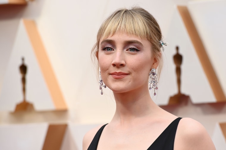 Saoirse Ronan on 2020 Oscars red carpet