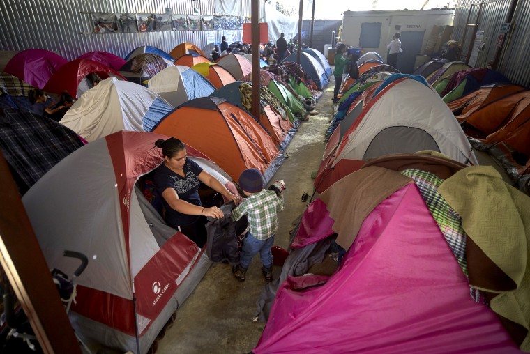 Image: Migrant shewlter in Tijuana