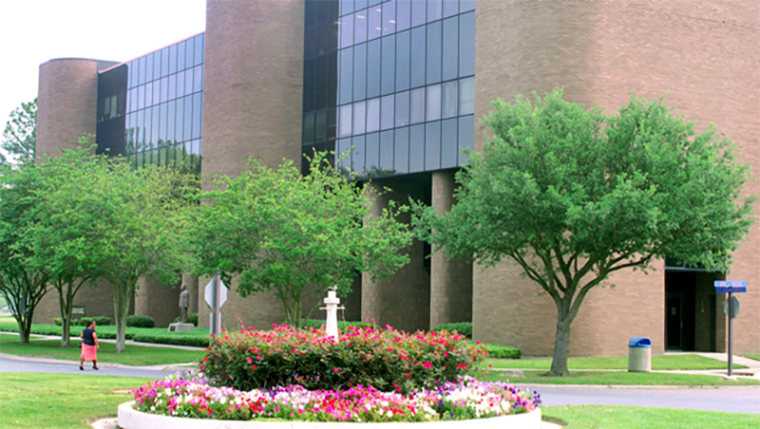 Image: Admin building on Southern University campus