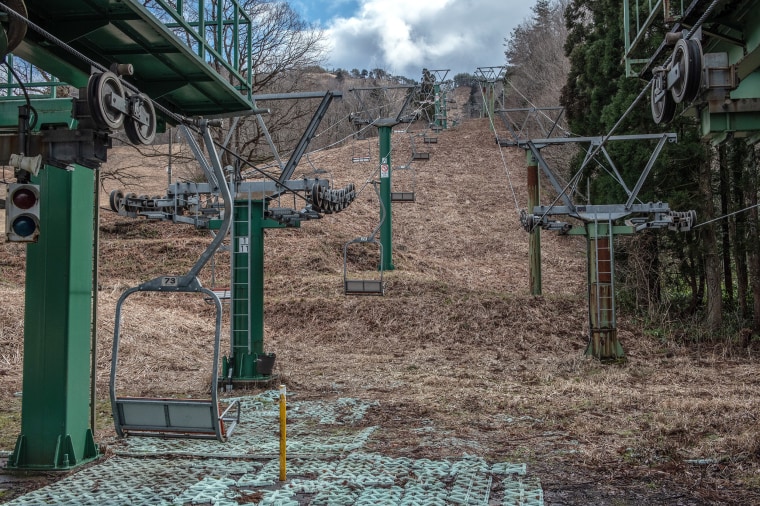 Image: Japan's Lack Of Snow Hits Ski Season