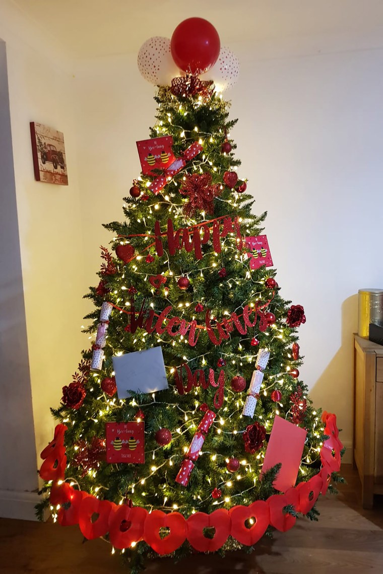 ALL YEAR ROUND CHRISTMAS TREE
