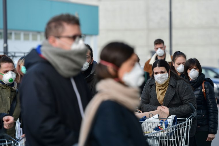 Image: Coronavirus precautions in Italy