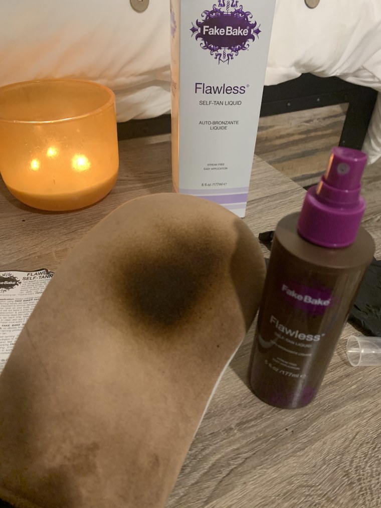 The contents of my Fake Bake Flawless Self-Tanning Liquid kit
