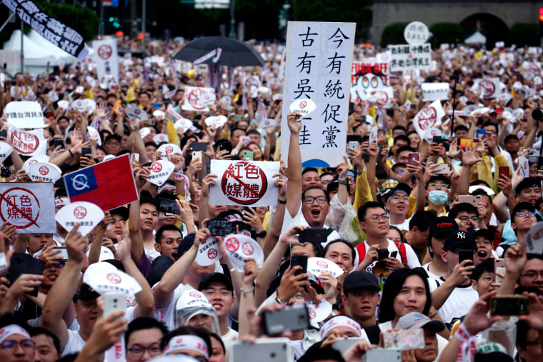 Image: Protests in Taiwan in 2019