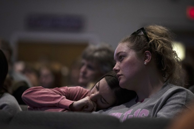 Image: Prayers in Cookeville, Tennessee