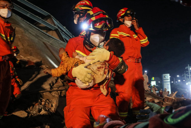 Image: CHINA-ACCIDENT-HOTEL