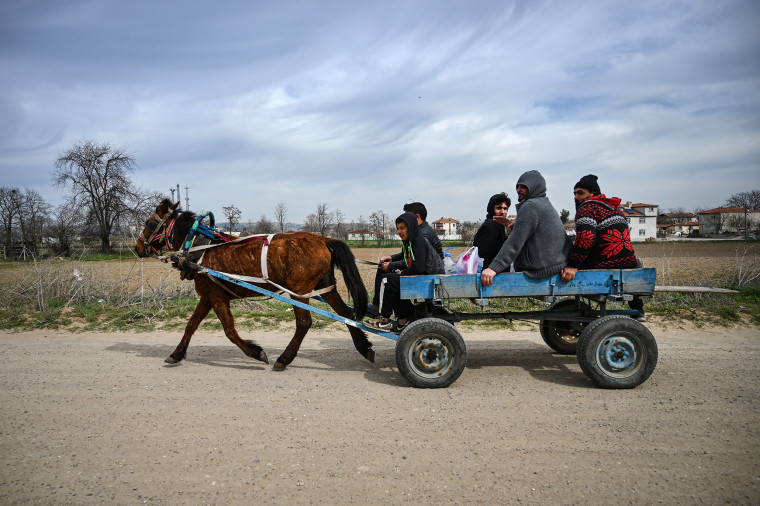 Image: Refugees at the Turkey-Greece border