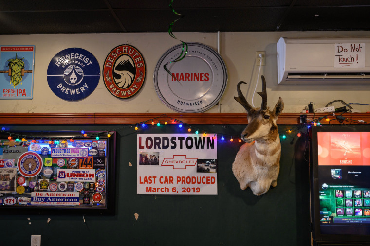 A sign memorializing the last car produced at the GM Lordstown Assembly plant hangs on a wall at Ross' Eatery and Pub.