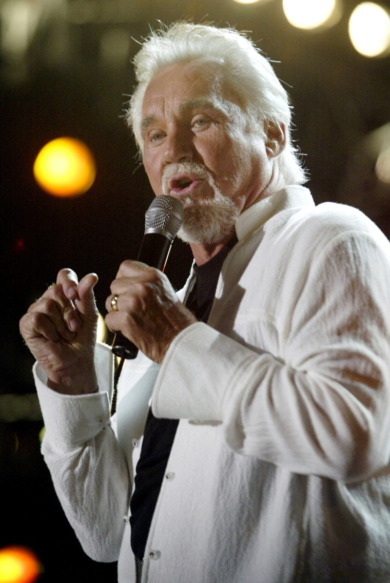 Image: FILE PHOTO: Country artist Kenny Rogers sings in Nashville, Tennessee