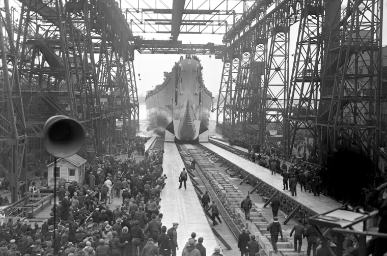 Image: The U.S.S. New Jersey leaves Philadelphia for the Brooklyn Navy Yards, circa 1942.
