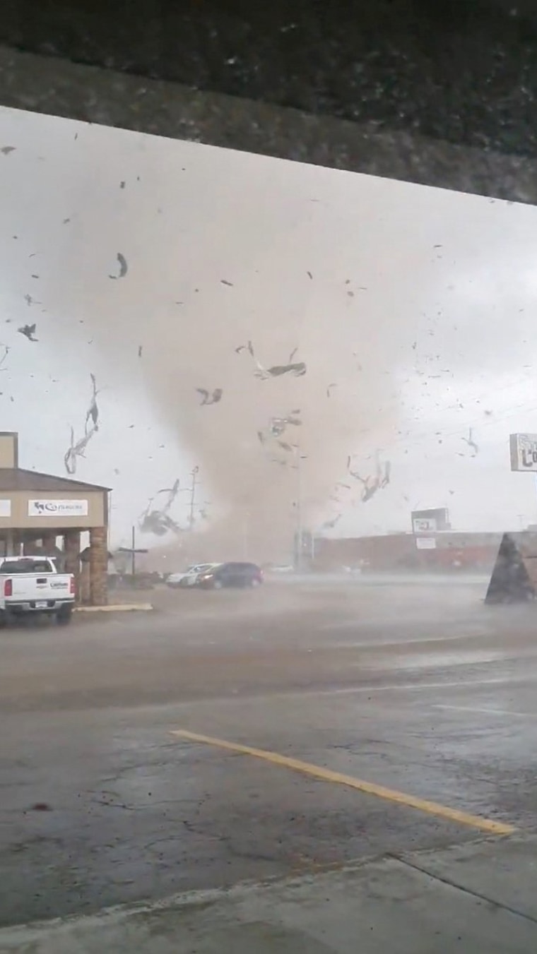 Image: A tornado wrecking havoc in Jonesboro, Arkansas