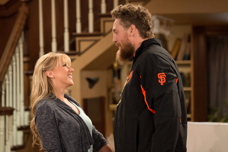 Jodie Sweetin and Hunter Pence on "Fuller House"