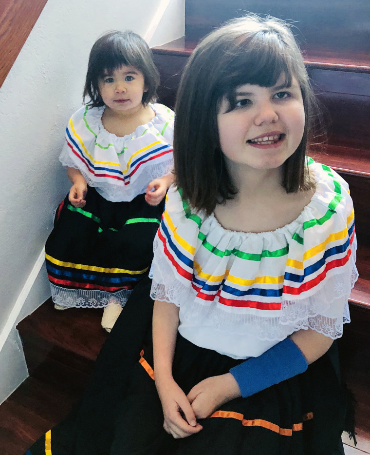 Iolani Azul with her little sister, Natalia Luna.