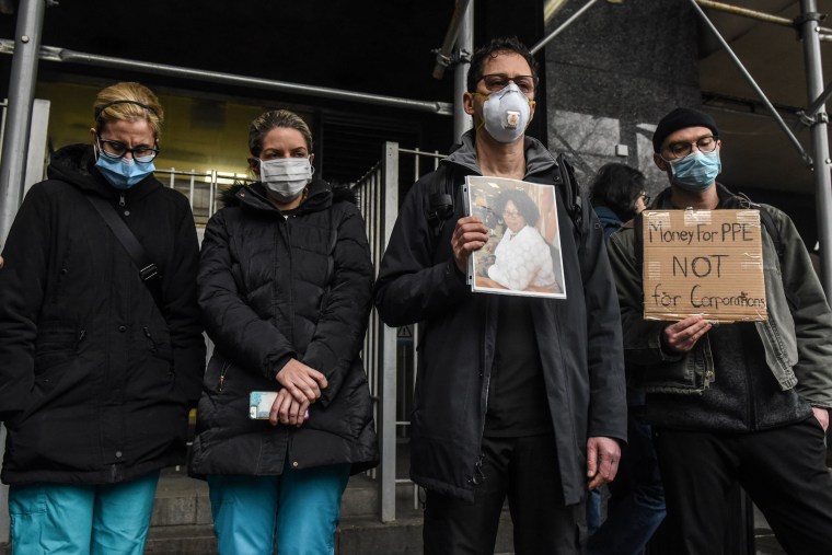 Image: Mt. Sinai Medical Workers Protest Over Lack Of PPE